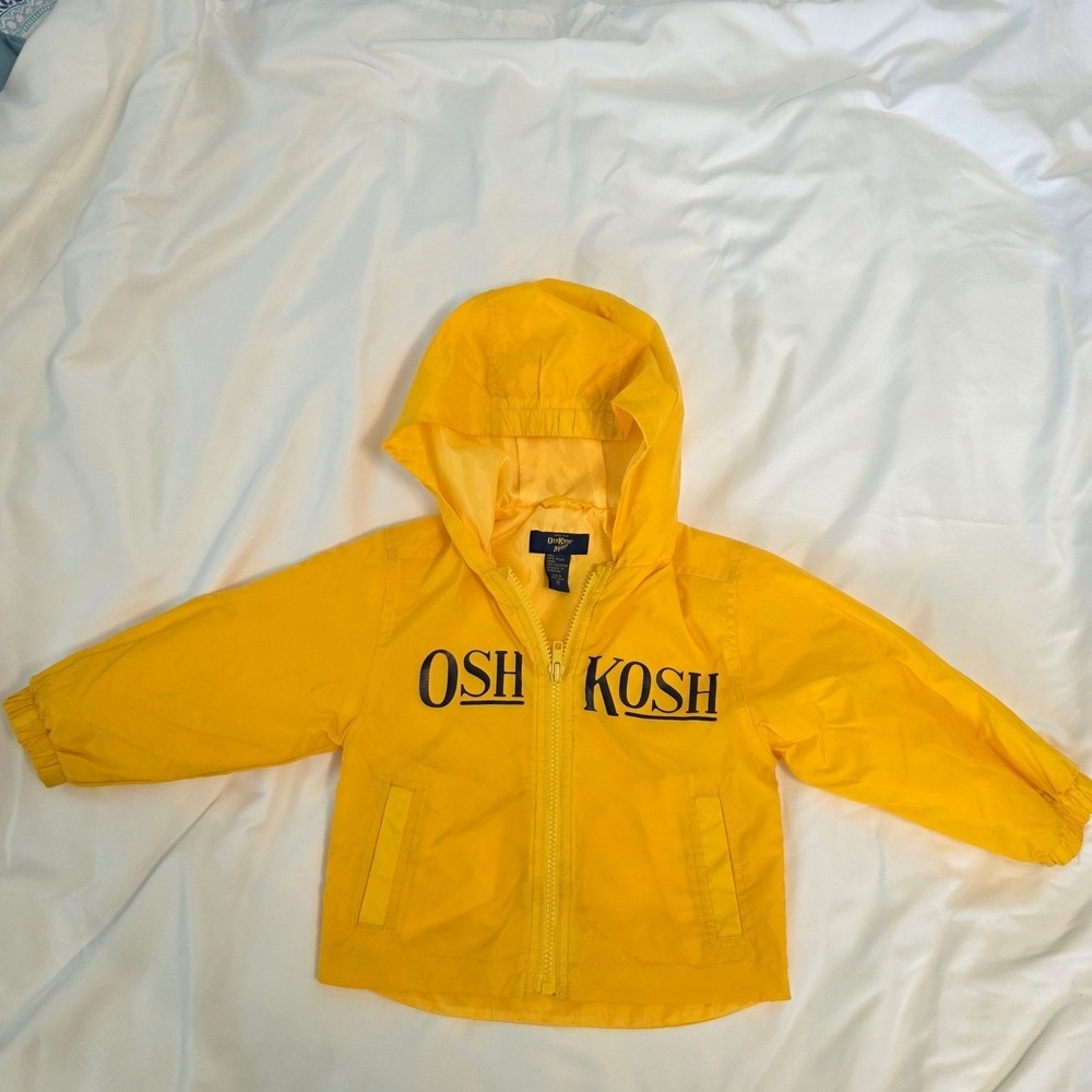 OshKosh Bgosh Boys Yellow Windbreaker Hooded Jacket Navy Logo Zip Up Size 2T